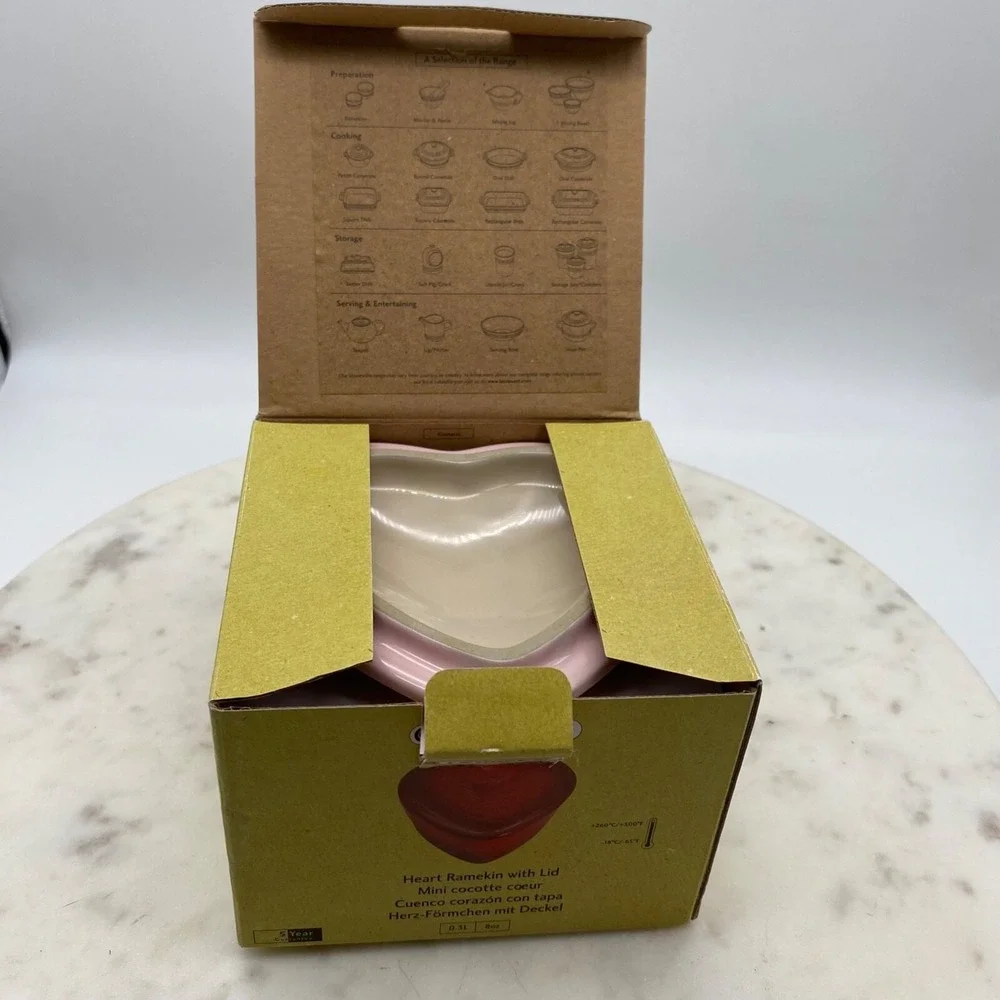 Le Creuset Pink Heart Ramekin Stoneware Individual Serving‎ Casserole or Dessert